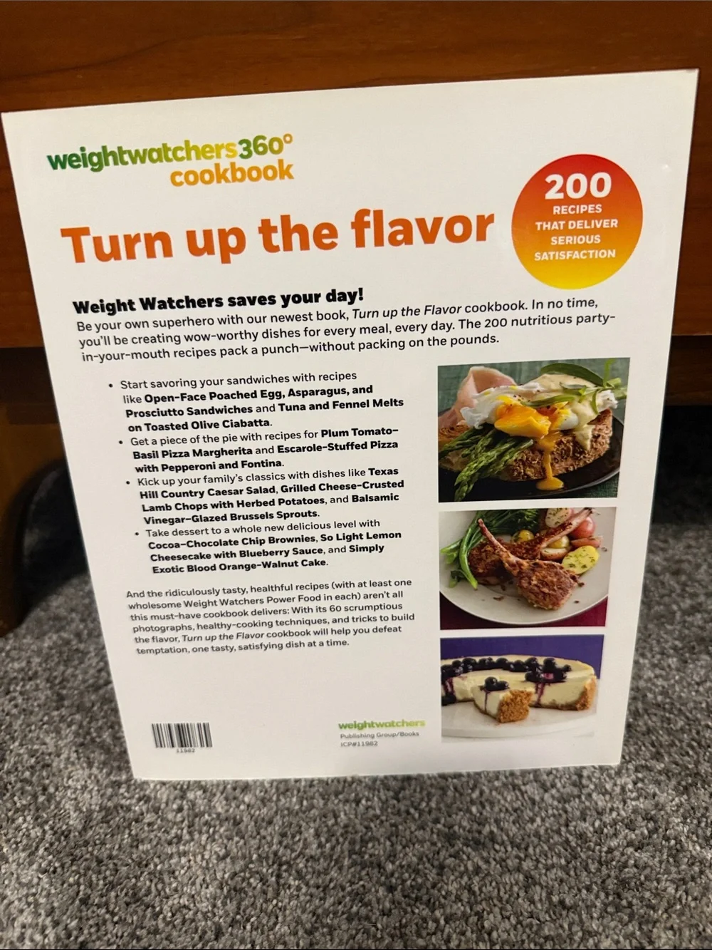 Weight Watchers Turn Up The Flavor Cookbook - White/Green/Orange/Red